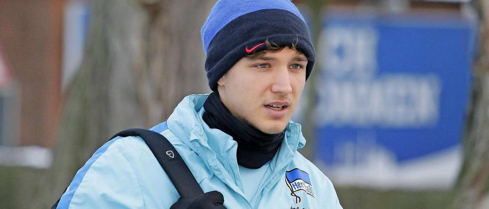 Niklas Stark, 20, konnte bei Hertha auf Anhieb überzeugen, bis er sich verletzte. Jetzt ist der Kapitän des deutschen U-19-Europameisterteams zurück auf dem Platz.
