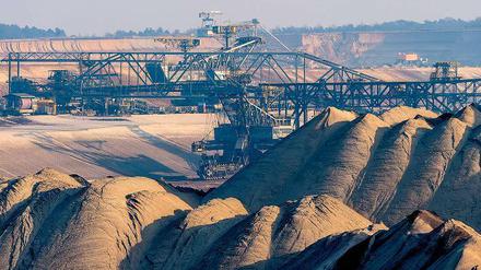 In Jänschwalde betreibt Vattenfall ein Kraftwerk, das zu den größten CO₂-Emittenden Europas gehört.