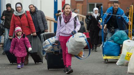 Bisher dürfen Asylbewerber nach ihrer Anerkennung ihren Wohnsitz frei wählen. Das soll sich nun ändern.