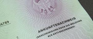 Der neue Ankunftsnachweis gilt als Bescheinigung über die Meldung als Asylsuchender 