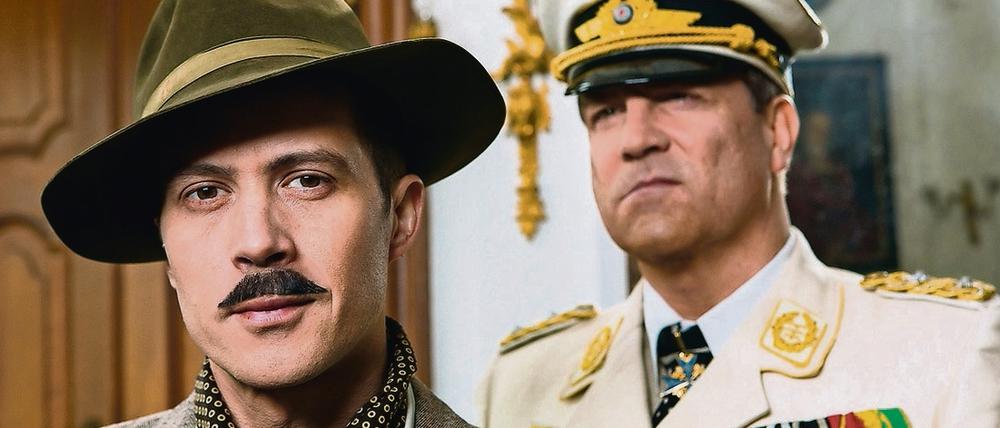 Der fesche und freche Albert Göring (Barnaby Metschurat, l.) brachte seinen Bruder Hermann (Francis Fulton-Smith) immer wieder aus der Fassung. 