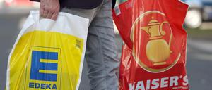 Minister Gabriel hat sich entschieden: Edeka und Kaiser's-Tengelmann sollen fusionieren dürfen.