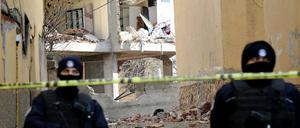 PKK-Rebellen griffen in Diyarbakir eine Polizeistation und ein Wohnheim der Beamten an.