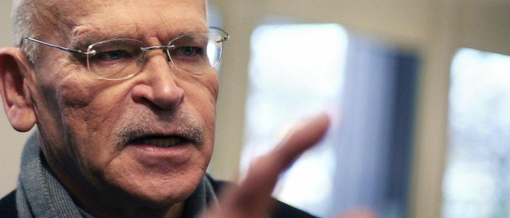 Seit rund 50 Jahren ist Günter Wallraff ("Der Mann, der bei "Bild" Hans Esser war") als Enthüllungsjournalist tätig. Nun erhält er den Deutschen Fernsehpreis. 