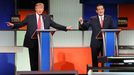 Bist Du überhaupt ein richtiger Amerikaner? Donald Trump (links) attackierte den Senator aus Texas Ted Cruz mit dem Hinweis darauf, dass dieser gar nicht in den USA geboren sei, sondern in Kanada. 