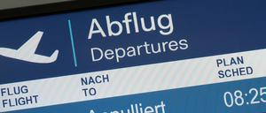 Die Anzahl der Flüge, die mehr als drei Stunden später ihren Zielflughafen erreichten als geplant, sank leicht.