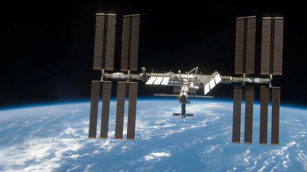 Die internationale Raumstation ISS wird künftig von drei Privatfirmen versorgt.