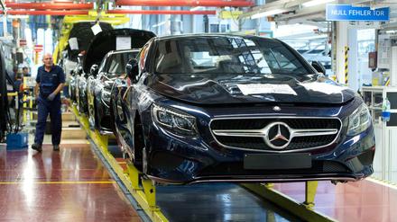 Verbraucher geben ihr Geld wegen der niedrigen Zinsen lieber aus. Zum Beispiel für Autos.