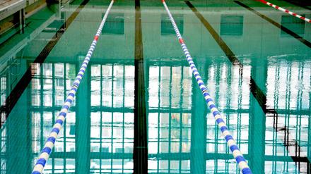 Baden verboten - in Bornheim gilt das zumindest vorläufig für Flüchtlinge. 