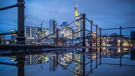 Die seit 2011 vorgeschriebene Zinszusatzreserve haben Lebensversicherer auf jetzt gut 32 Milliarden Euro aufgestockt.