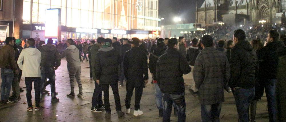 Der Vorplatz des Hauptbahnhofs in Köln am 31. Dezember 2015.