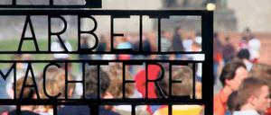 Historisches Lernen. Dass Jugendliche über Hitler und die NS-Zeit heute mehr als vor 40 Jahren wissen, ist keineswegs sicher. Foto: picture alliance/dpa