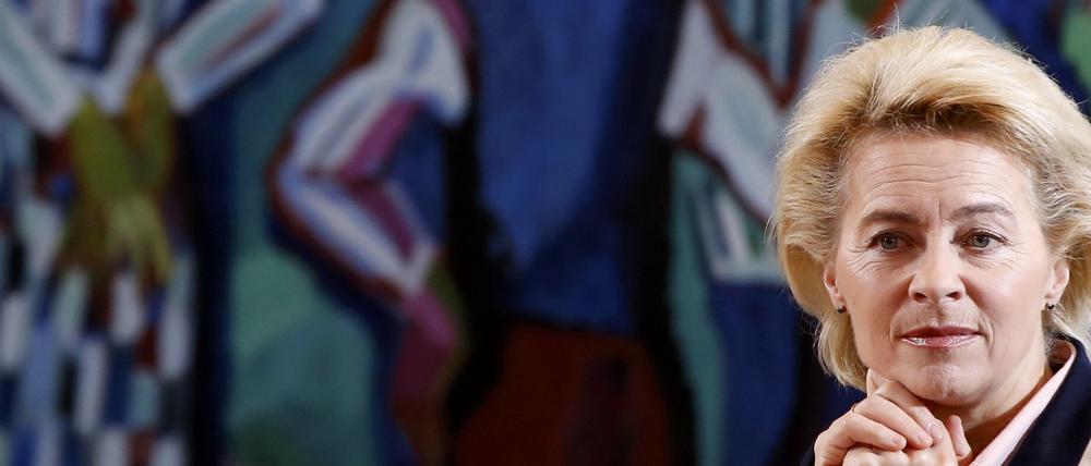 Ursula von der Leyen hat 97 Prozent der Geldmittel der Bundeswehr ausgegeben - und dahinter steckt auch System.