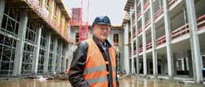 Manfred Rettig auf der Baustelle des Berliner Schlosses in Berlin. 