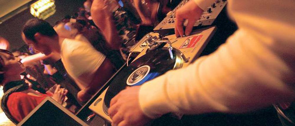 Tür auf. Die Musik im Knaack soll künftig an der Wendeschleife an der Eberswalder Straße spielen. 