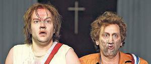 Felix Goeser als Mistingue (l.) und Michael Goldberg (Lenglumé).