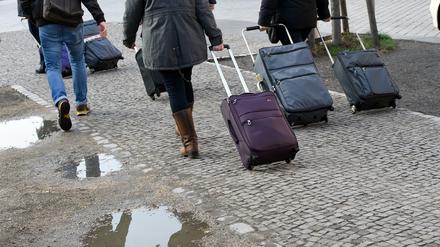 Rrrrrrrrrrrrrrrrrrrrrrrrrrr. Rollkoffer sind bei manchen Berlinern sehr unbeliebt. Wegen Ihrer Geräusche, aber auch als Symbol für Tourismus und Gentrifizierung.