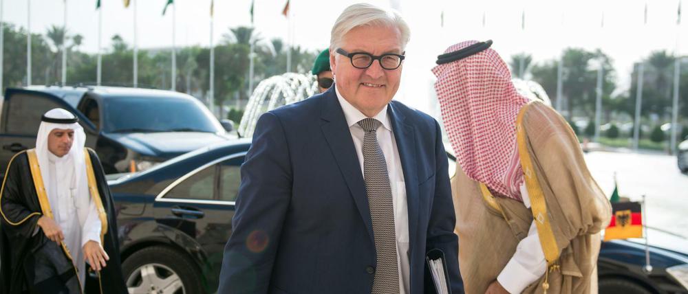 Außenminister Frank-Walter Steinmeier im Oktober 2015 bei seinem letzten Besuch in Saudi-Arabien. 