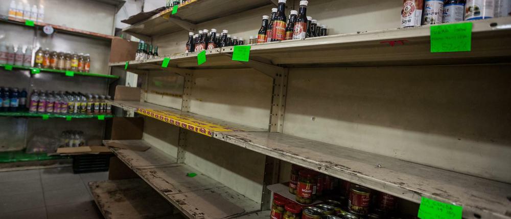Die Regale werden nicht mehr voll. Venezuela befindet sich in einer tiefen Wirtschaftskrise.