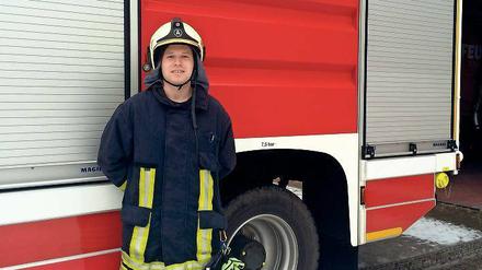 Retter aus Leidenschaft. Der Freiwillige Feuerwehrmann Robert Piotrowski aus Schwedt/Oder hat selten Zeit, auf Bildern zu posieren. Meist hat er mächtig zu tun. 