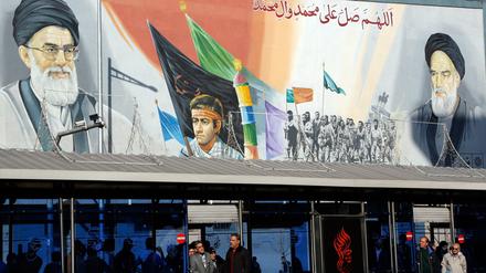 Iran hat kurz vor Inkrafttreten des Atomabkommens mehrere Gefangene mit doppelter Staatsbürgerschaft freigelassen. 