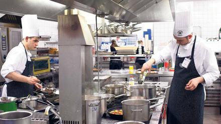 Ausbildung am Herd. Lehrstellen in der Gastronomie und im Handel waren im vergangenen Jahr beim Berliner Nachwuchs sehr beliebt.