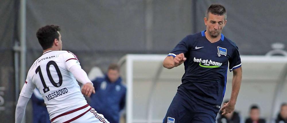 Schütze des Siegtores: Hertha-Stürmer Vedad Ibisevic (rechts).