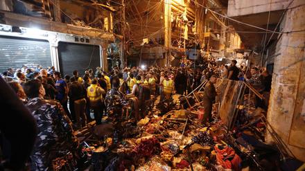 Der Libanon wird weiter von Bombenattentaten erschüttert, wie hier im November, als Bomben in einem schiitischen Viertel von Beirut explodierten, das von der prosyrischen Hisbollah kontrolliert wird.