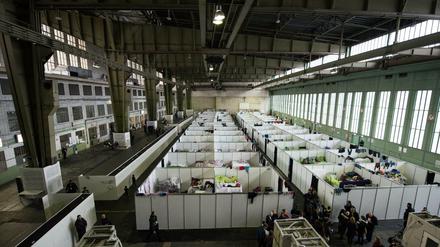 Flüchtlingsunterkunft Tempelhofer Flughafen. 