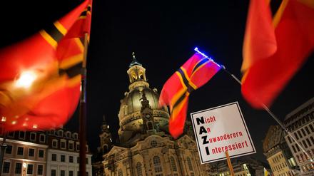 Am Montagabend versammelten sich mehr als 3000 Pegida-Anhänger in Dresden. 