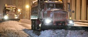 Schneepflüge im Großeinsatz: Ein Wintersturm hat den Osten der USA erfasst, wie hier in Washington D.C.