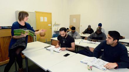 Bethanien Berlin Kreuzberg. Deutschunterricht für Flüchtlinge. Eine wichtige Voraussetzung für einen Job. 