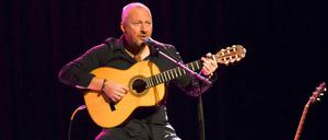 Der britische Musiker Black aka Colin Vearncombe bei einem Auftritt Ende November 2015 in München.