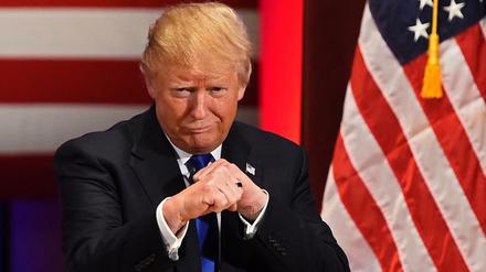 Statt im TV zu debattieren, sprach Donald Trump lieber in Des Moines im Bundesstaat Iowa.