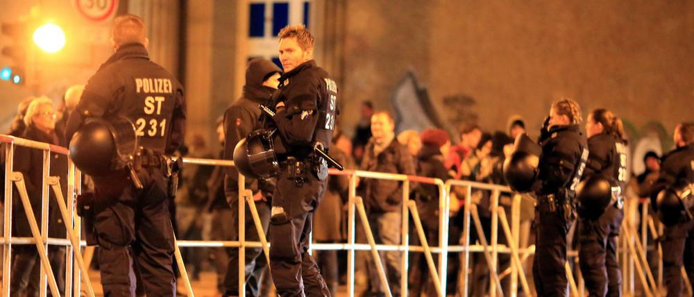 600 AfD-Sympathisanten kamen am Mittwoch zu einer Demonstration in Magdeburg zusammen. Wieder wurde dabei Journalisten angegriffen.