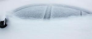 Schneesturm "Jonas" legt das Leben lahm.