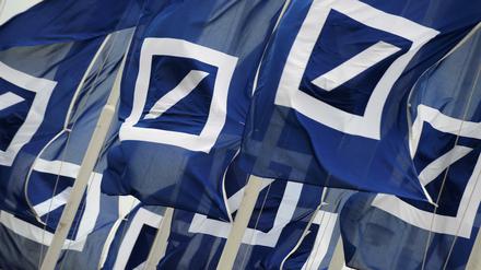 Mit wehenden Fahnen. Der Deutschen Bank ging es schon lange nicht mehr so schlecht.