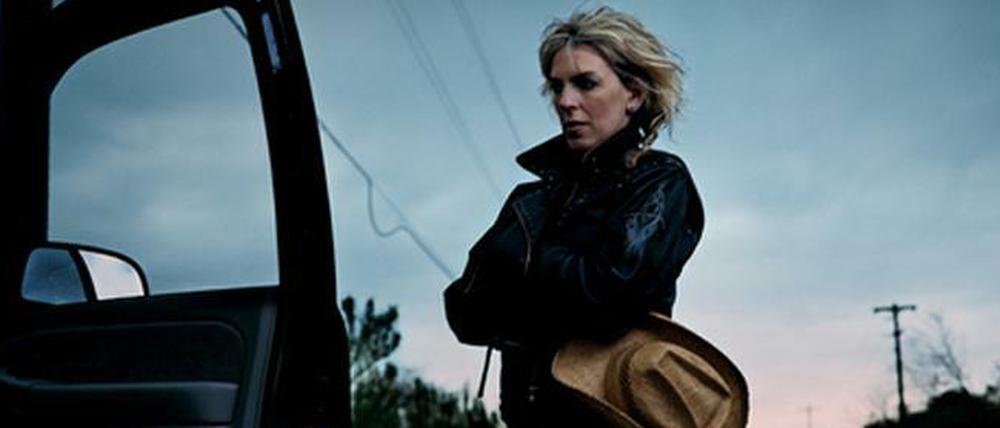 On the road again. Musikerin Lucinda Williams.