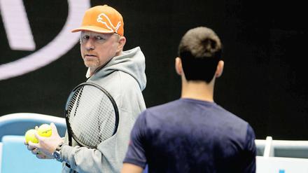 Boris Beckers Schützling Novak Djokovic trifft am Donnerstag auf Roger Federer.