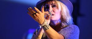 Die Sängerin Sarah Connor hilft fünf Flüchtlingen aus Syrien