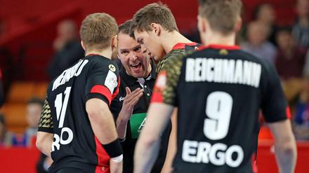 Aus und vorbei. Dagur Sigurdsson muss für den Rest der EM ohne seine beiden treffsichersten Rückraumspieler auskommen.
