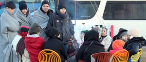 Flüchtlinge in Griechenland: Nur wenige 17 Prozent der Befragten erwarten, dass eine EU-Lösung die Migrantenzahlen in Deutschland verringert.