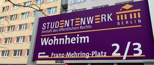 Wohnen hier nur Männer? Scheeres will neue Schilder. Foto: /dpa/p-a