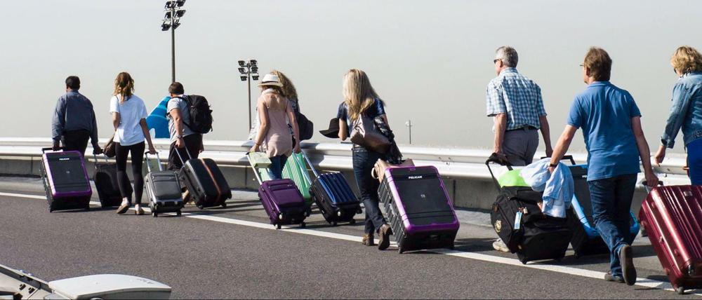 Wer seinen Urlaub rechtzeitig bucht und clever vergleicht, kann viel Geld sparen.