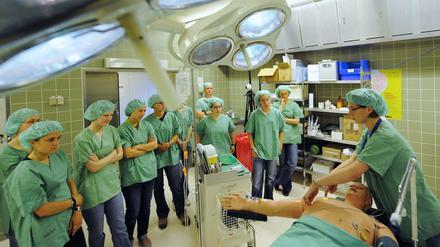Der Wissenschaftsrat mahnt eine einheitliche Ausbildung von Ärzten in Deutschland an.