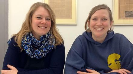 Geertje von Holtz (li.) und Nora Brezger sind im Kirchenkreis Teltow-Zehlendorf für die Beratung und Unterstützung von Flüchtlingen und die Koordination der Ehrenamtlichen in der Flüchtlingsarbeit zuständig. 