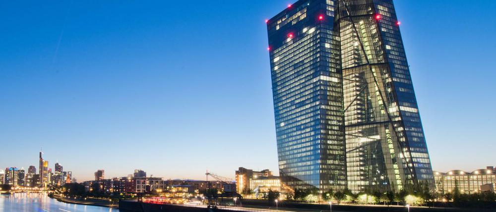 Die mächtige EZB allein kann keine Erholung der Finanzmärkte herbeiführen. Gefragt ist die Fiskalpolitik wirtschaftsstarker Länder.