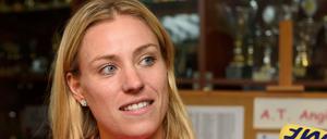 Angelique Kerber, hier bei ihrer Ankunft in Polen, tritt eine Woche nach ihrem Australian-Open-Triumph schon wieder in Leipzig an.