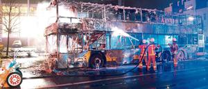 Ausgebrannter Doppeldeckerbus