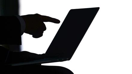 Firmen, die Daten mit europäischen Partnern oder Kunden austauschen, müssen in Zukunft neue Datenschutz-Regeln einhalten. 